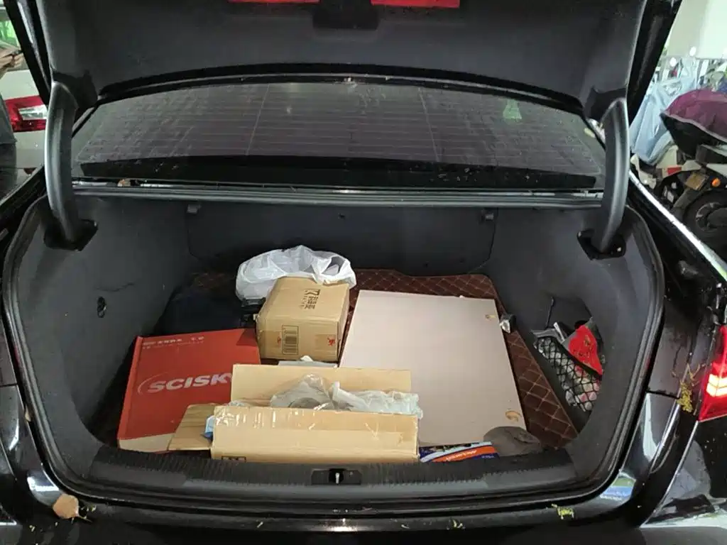 Фото 4 - Audi A6L