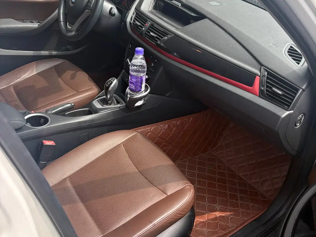 BMW X1 2015 Model sDrive18i Fashion Advanced Edition фото 5