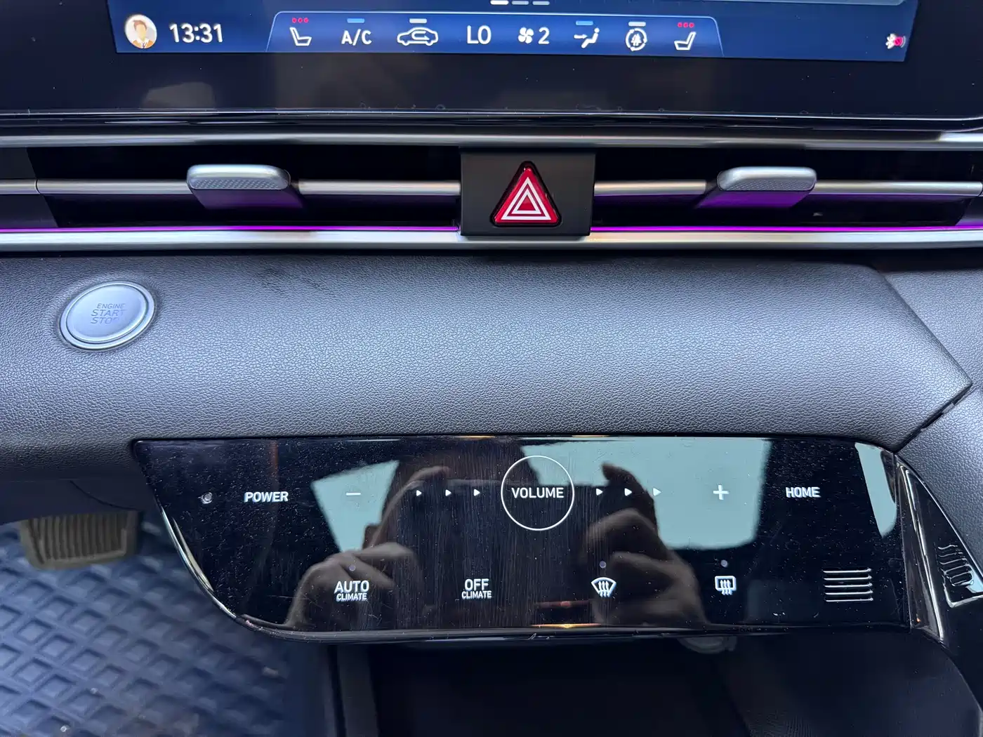 Hyundai Elantra 2022 1.5L CVT LUX Premium Edition фото 14