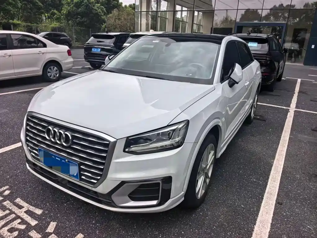 Фото 1 - Audi Q2L