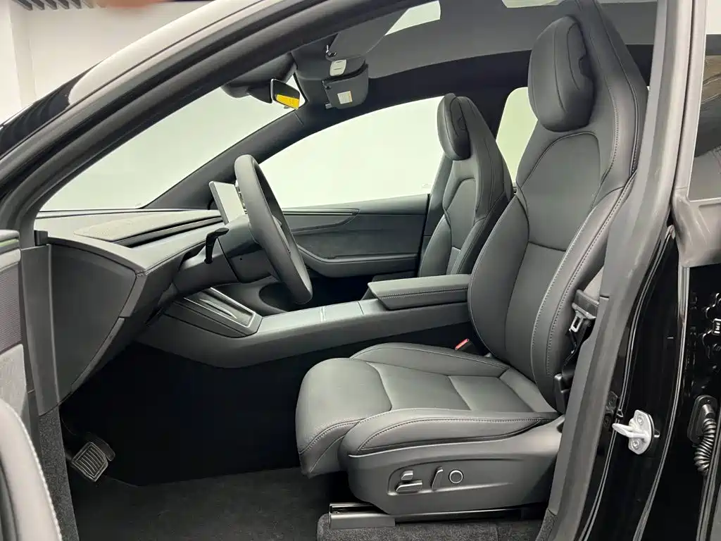 Tesla Model Y L 2026 2025 Facelift Long Range AWD