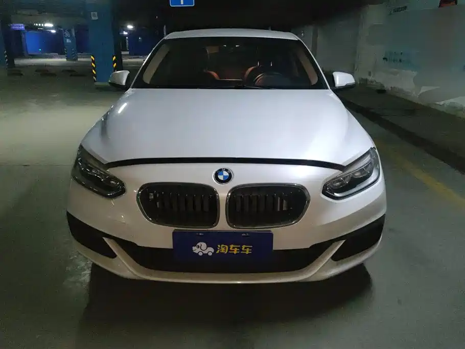 BMW 1 Series 2021 120i M Sport фото 2