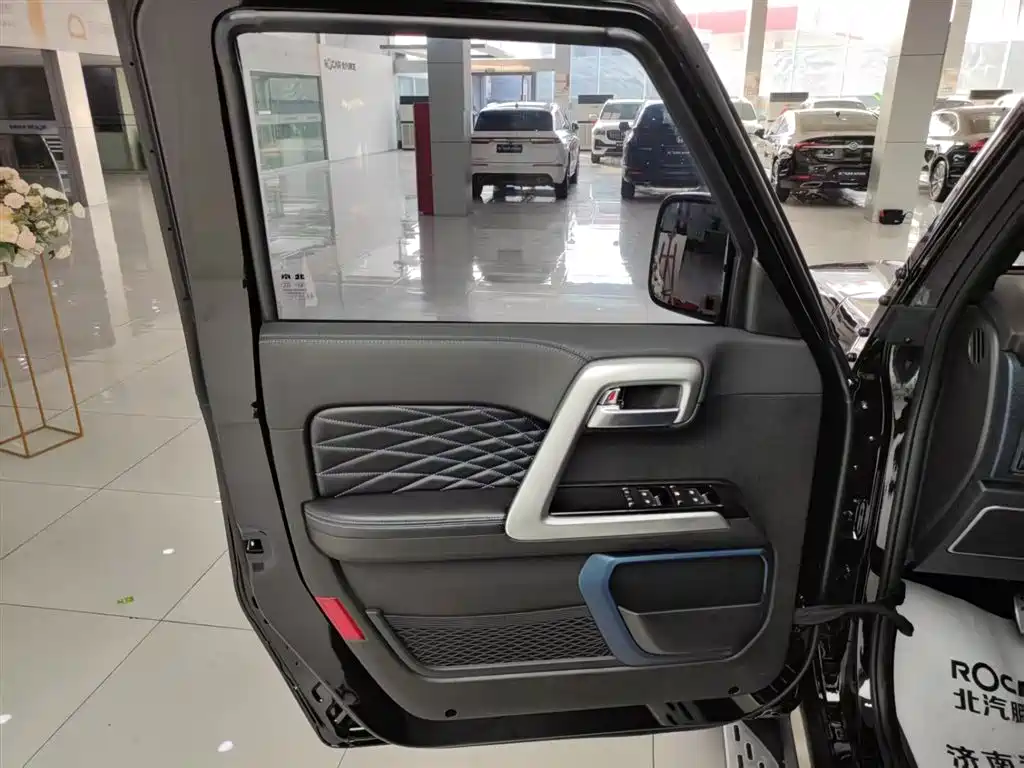 BAIC ORV Beijing Offroad BJ40 2024 2.0T Urban Hunter Glory Edition фото 27