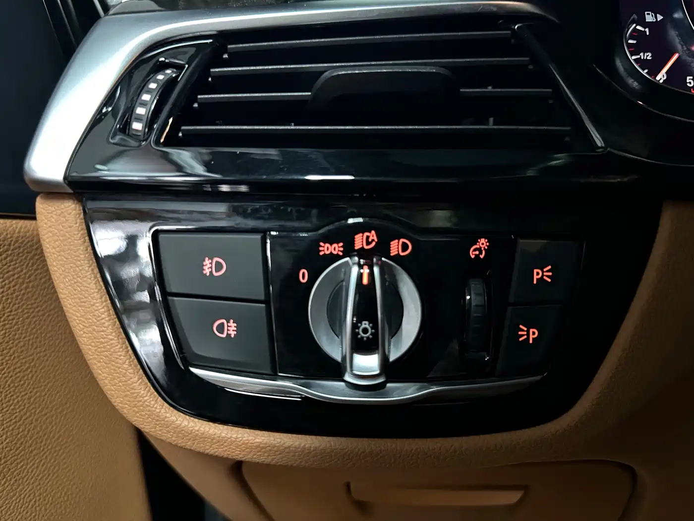 BMW 5 Series 2018 Facelift 530Li Leading M Sport Package фото 12