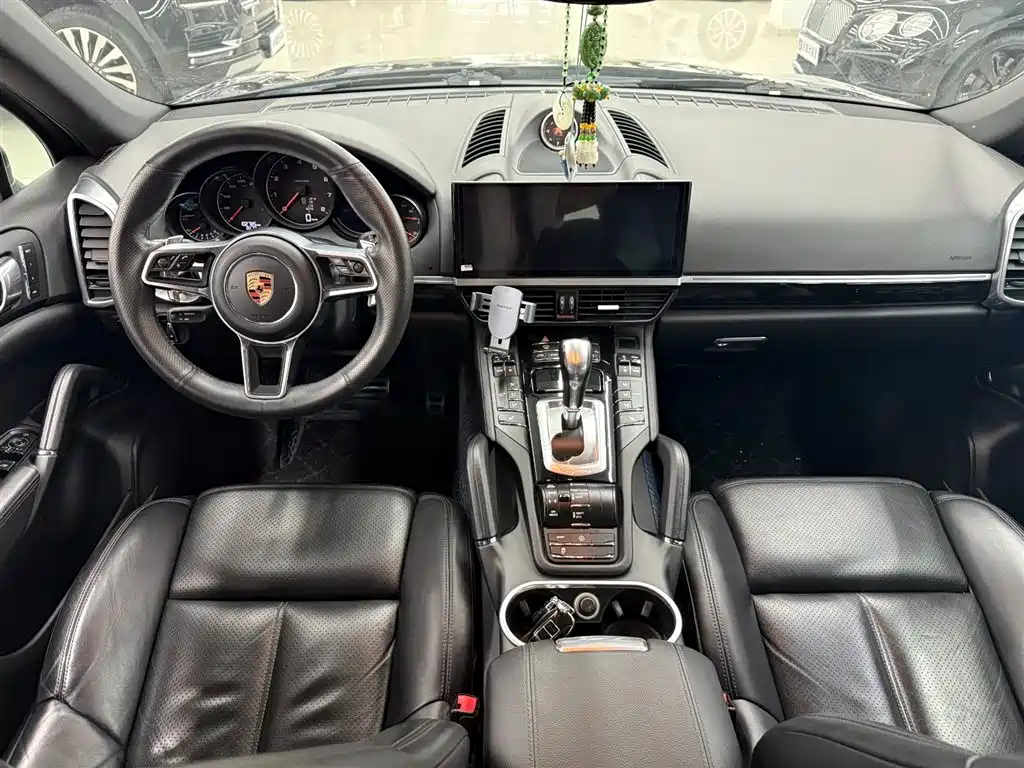 Porsche Cayenne 2016 Cayenne Platinum Edition 3.0T фото 6