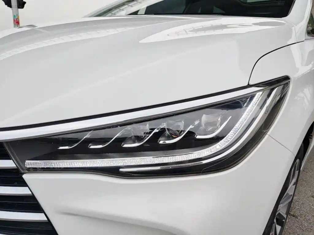 Фото 24 - BYD Song MAX