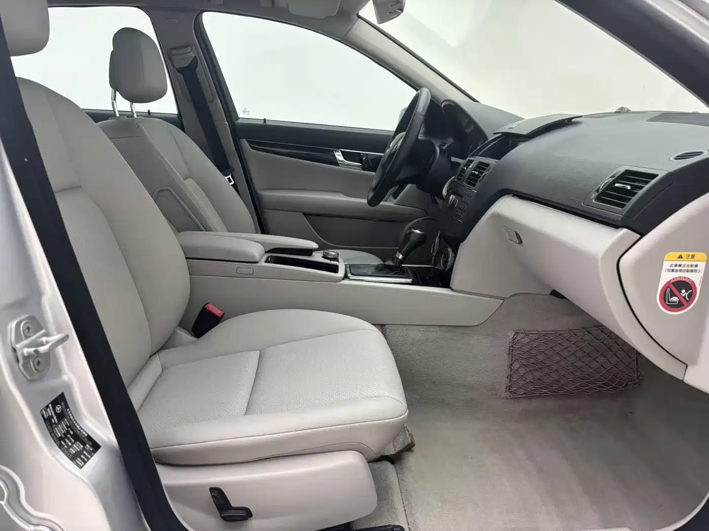 Mercedes-Benz C-Class 2010 C 180K Classic фото 13