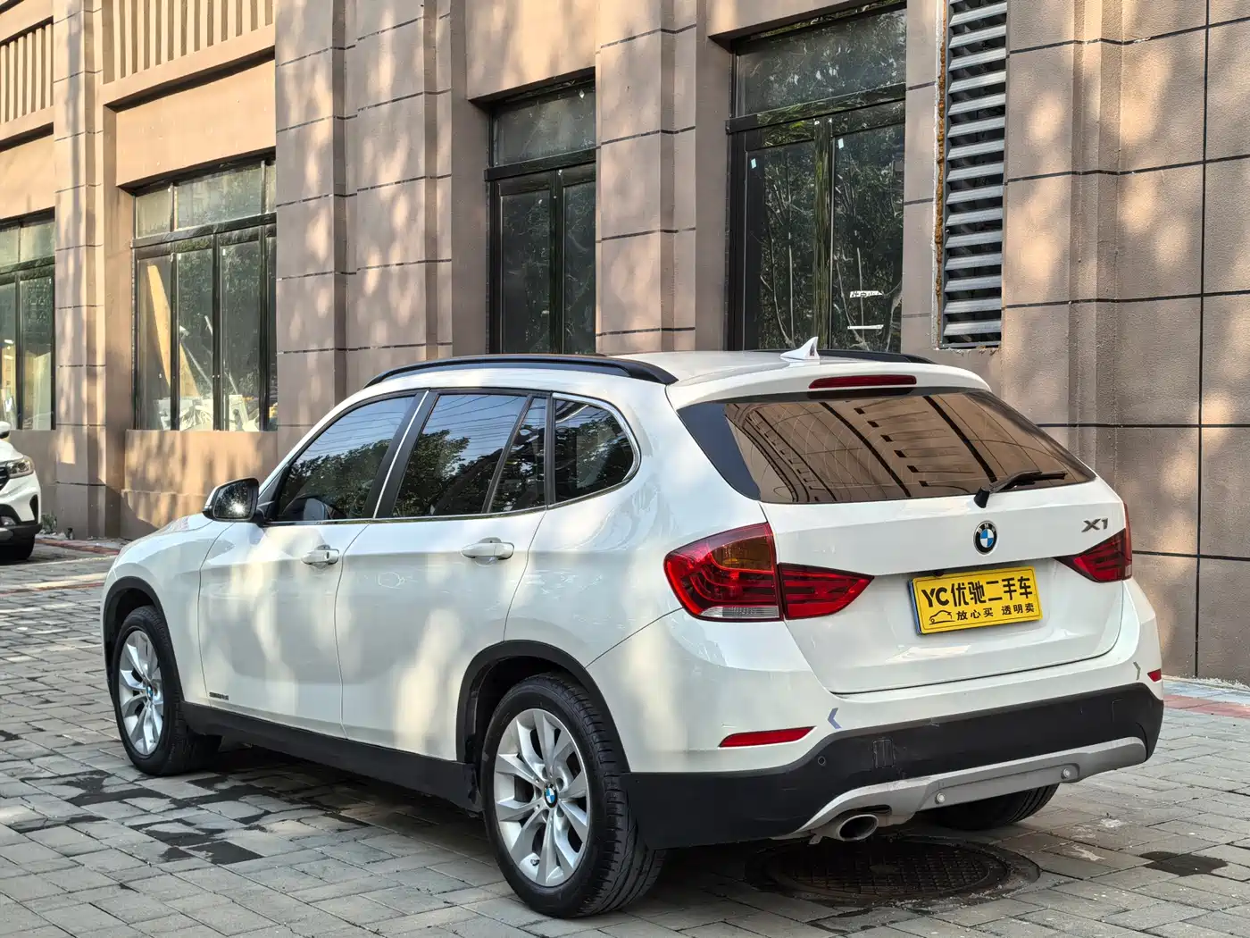 BMW X1 2013 sDrive18i Fashion фото 15