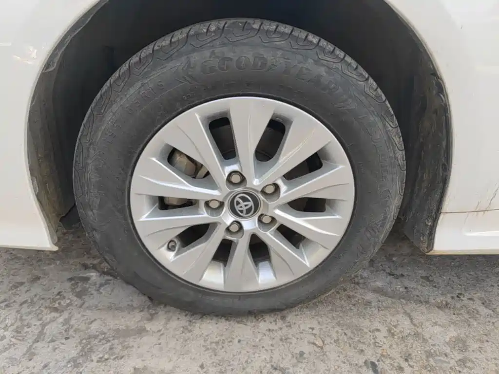 Photo 23 - Toyota Corolla