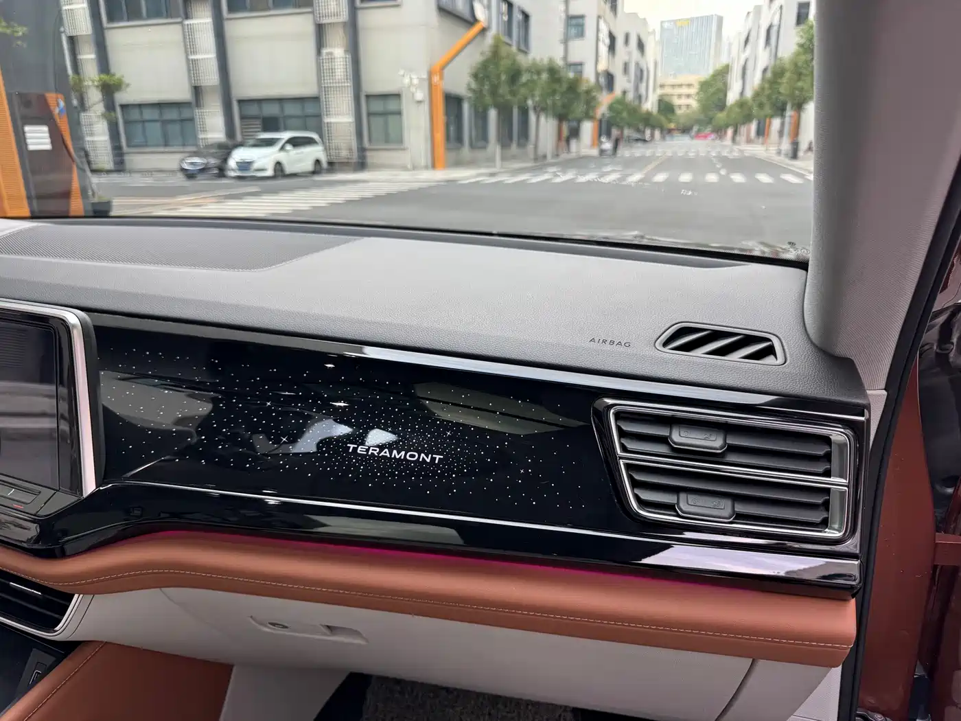 Volkswagen Teramont 2021 380TSI 4WD Premium Luxury Edition фото 14