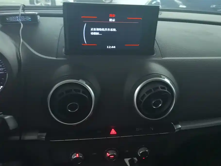Audi A3 2014 Limousine 35 TFSI Auto Comfort фото 13