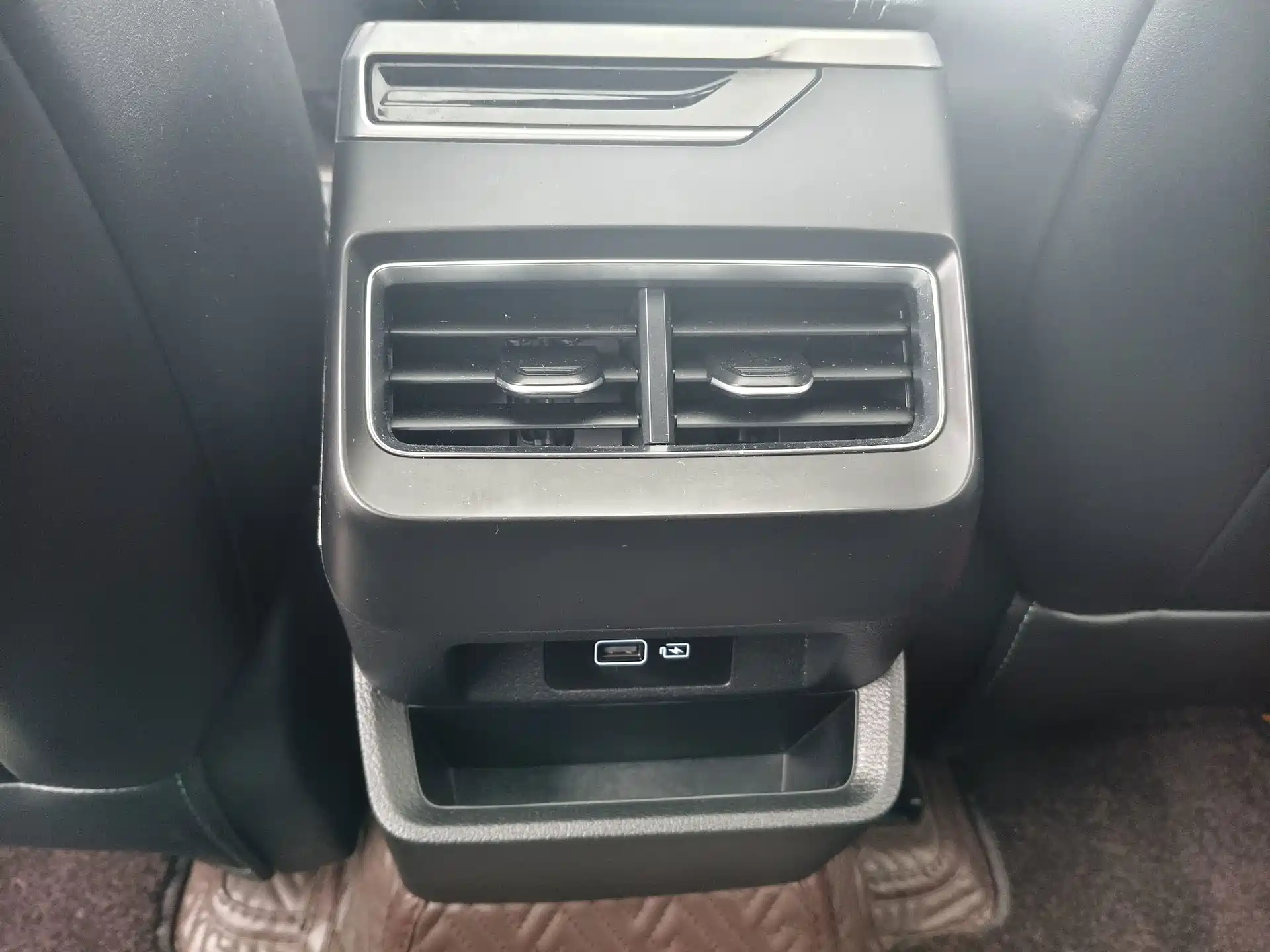 Фото 16 - Geely Preface