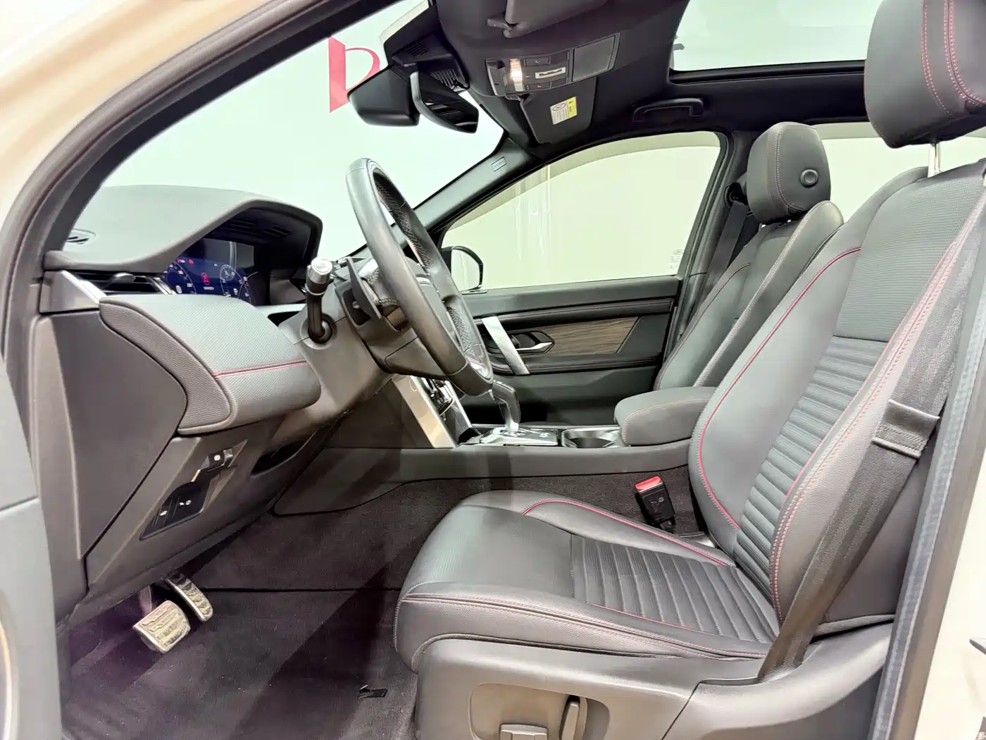 Land Rover Discovery Sport 2020 249PS R-Dynamic Performance фото 17