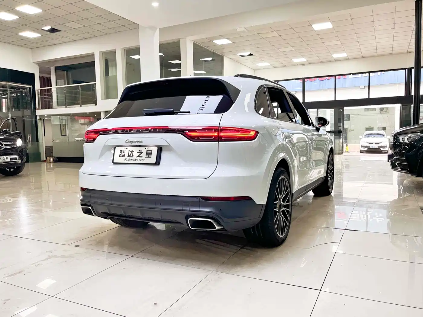 Porsche Cayenne New Energy 2020 Cayenne E-Hybrid 2.0T фото 4