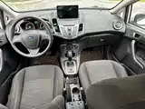 Фото 8 - Ford Fiesta