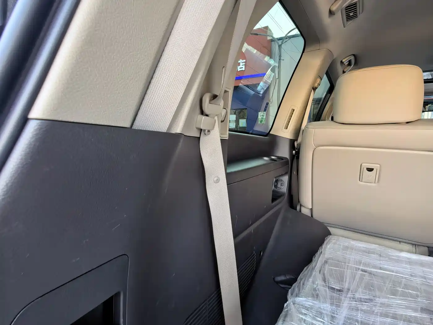 Toyota Land Cruiser 2010 Model 4.7L Automatic VX фото 20