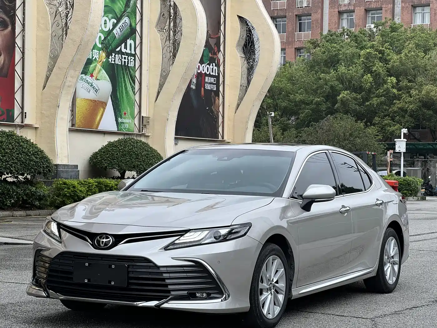 Toyota Camry 2023 2.0G Luxury Edition