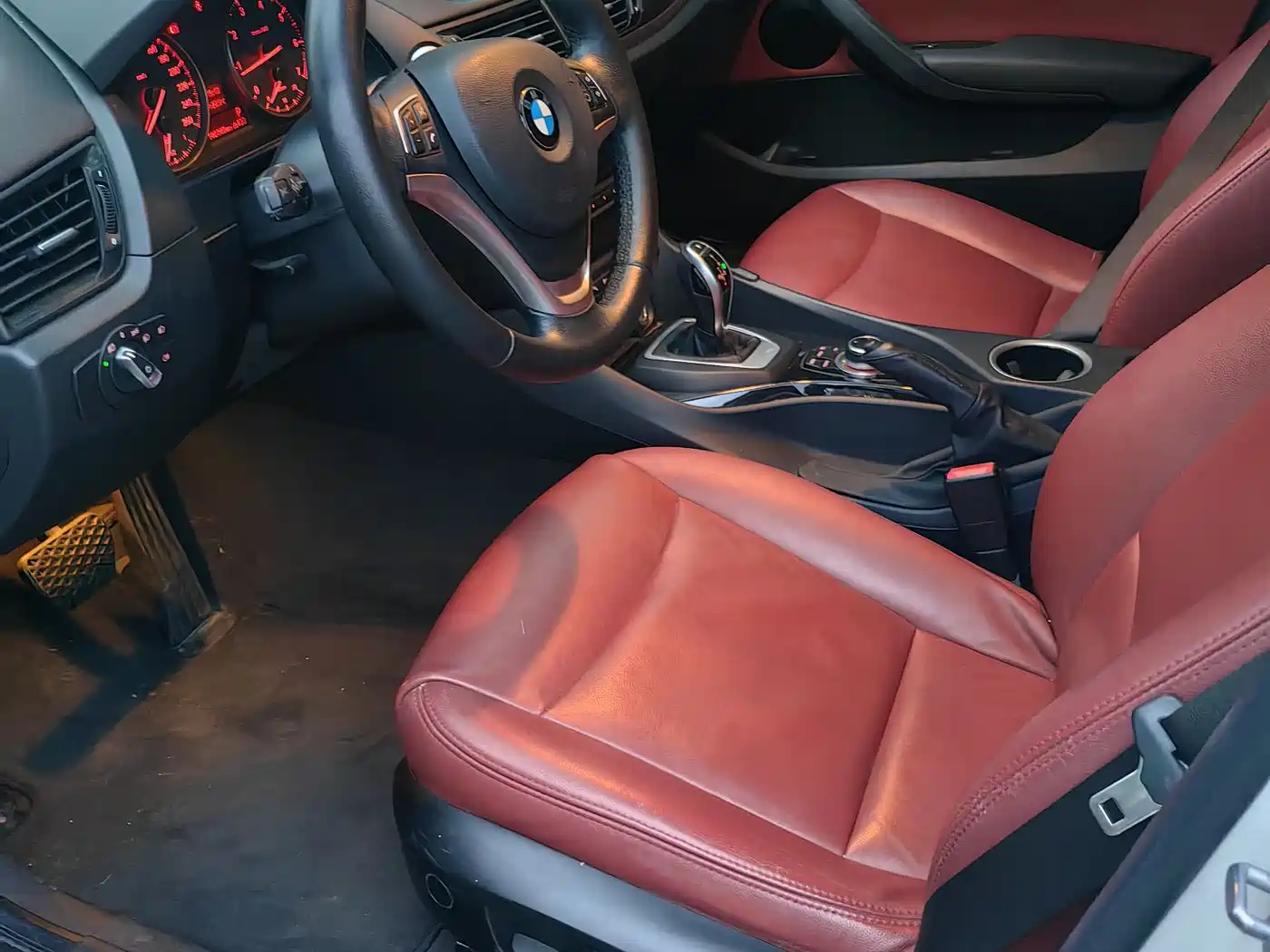 BMW X1 2015 Model sDrive18i Leading Advanced Edition фото 6