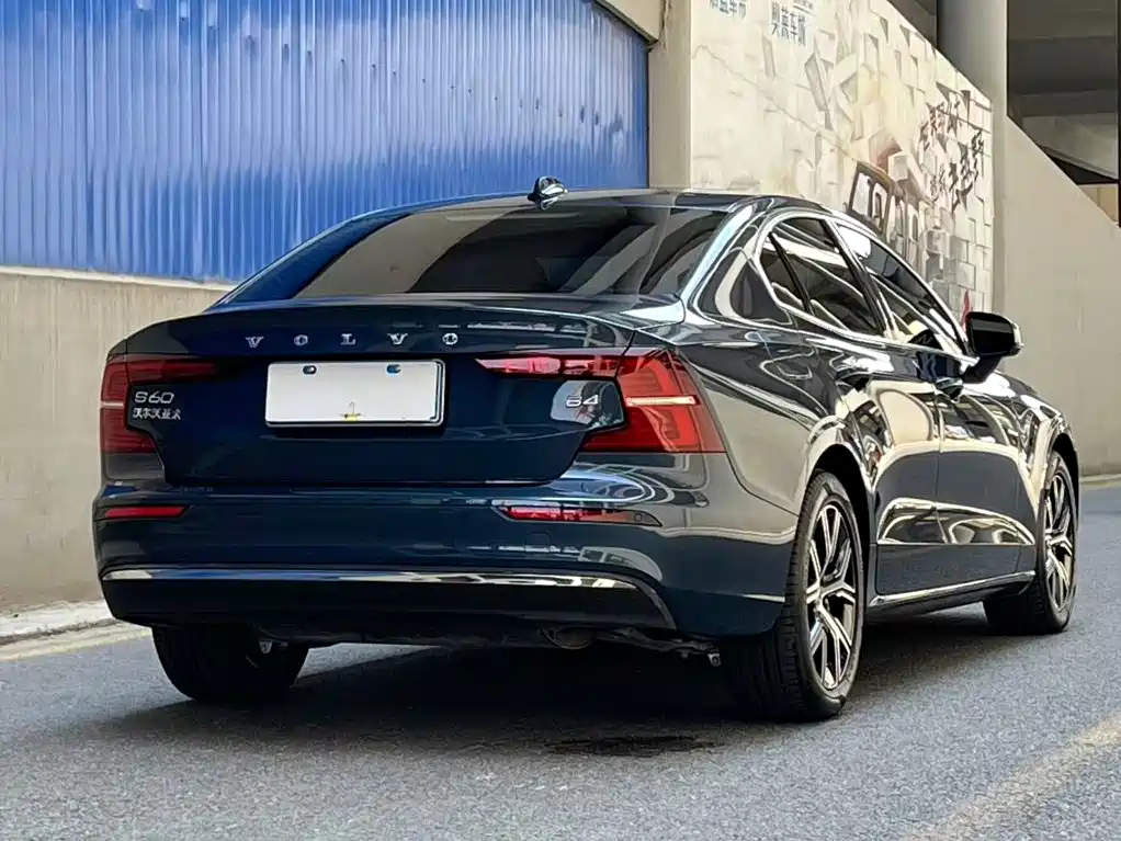 Фото 5 - Volvo S60