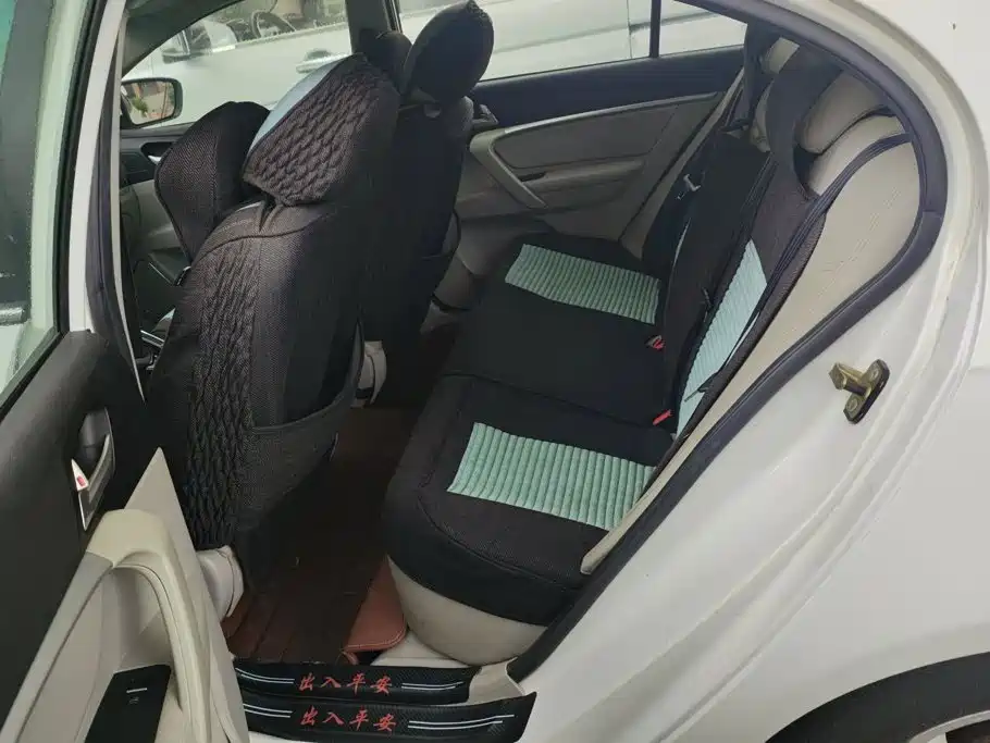 Geely Emgrand 2014 2014 Sedan 1.5L Manual Elite