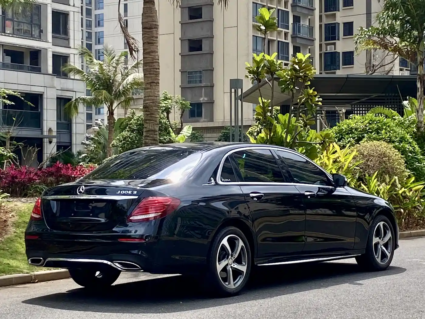Mercedes-Benz E-Class 2016 E 300 L Sport Fashion Type фото 9