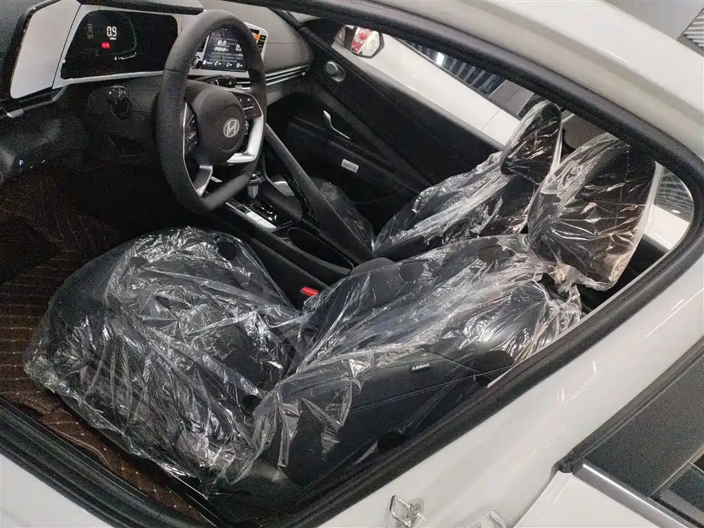 MODERN ELANTRA