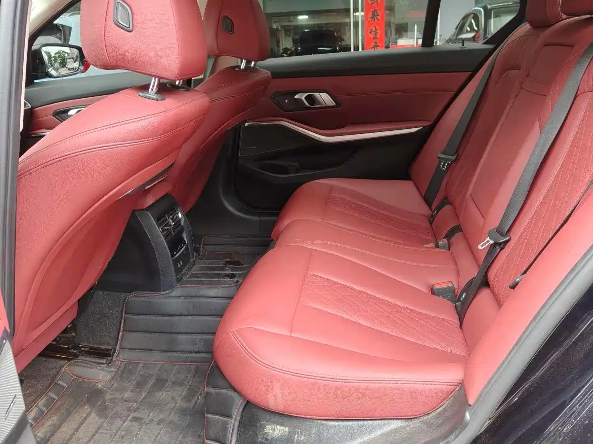 BMW 3 Series 2024 325Li M Sport Shadowline Package фото 11