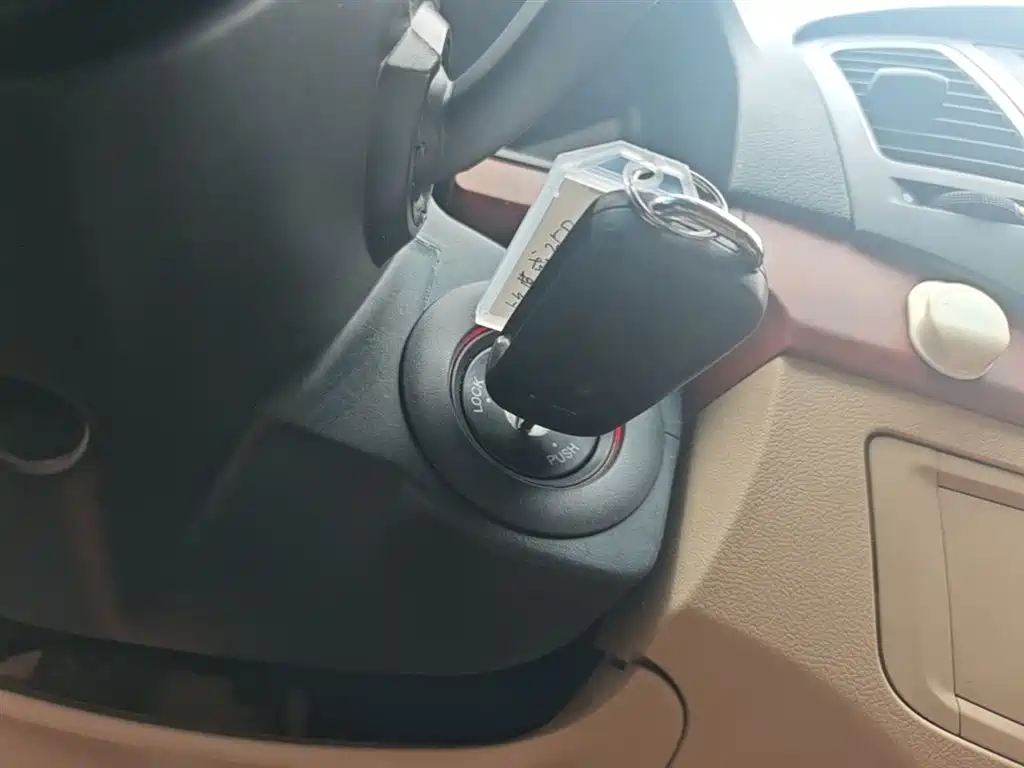Roewe 350 2015 2014 1.5L Automatic Joy Edition