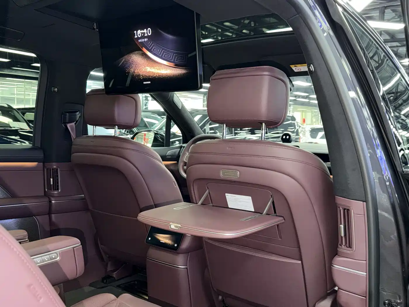 NIO ES8 2025 2025 Model 6-Seat Executive Luxury Edition