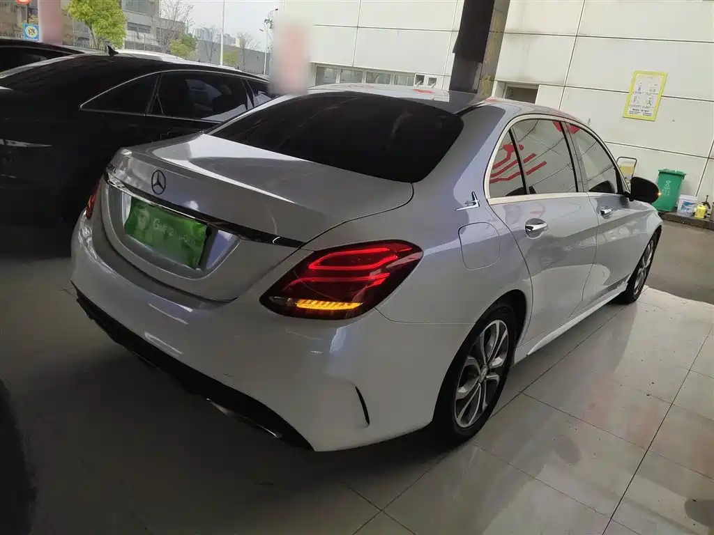 Mercedes-Benz C-Class 2017 C 180 L Sport фото 5