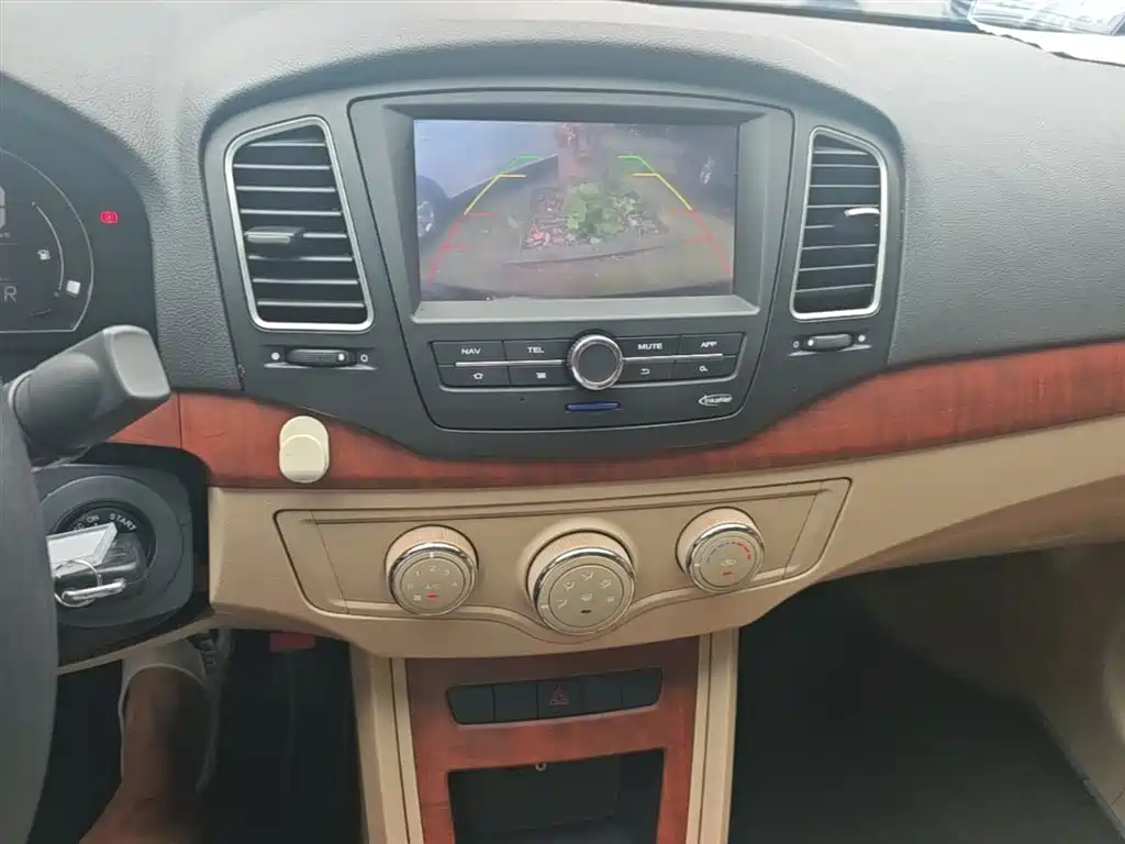 Roewe 350 2015 2014 1.5L Automatic Joy Edition