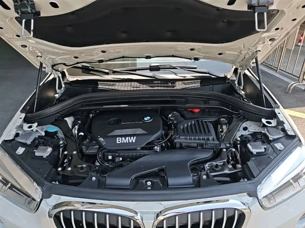 BMW X1 2019 sDrive18Li Premium Model фото 20