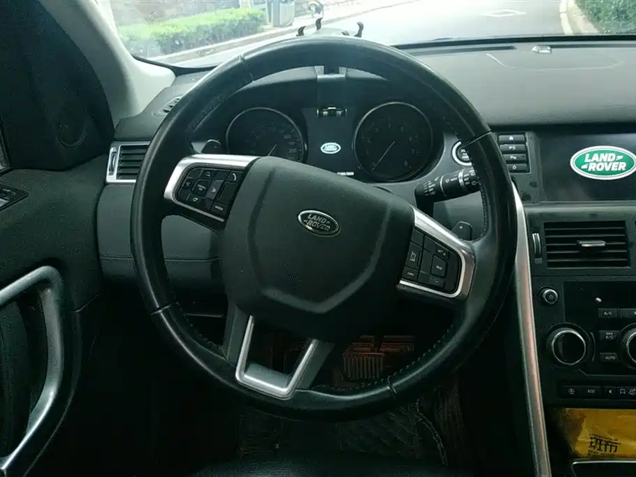 Land Rover Discovery Sport 2018 240PS SE Edition фото 15