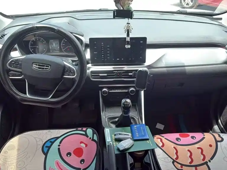 Фото 7 - Geely Coolray