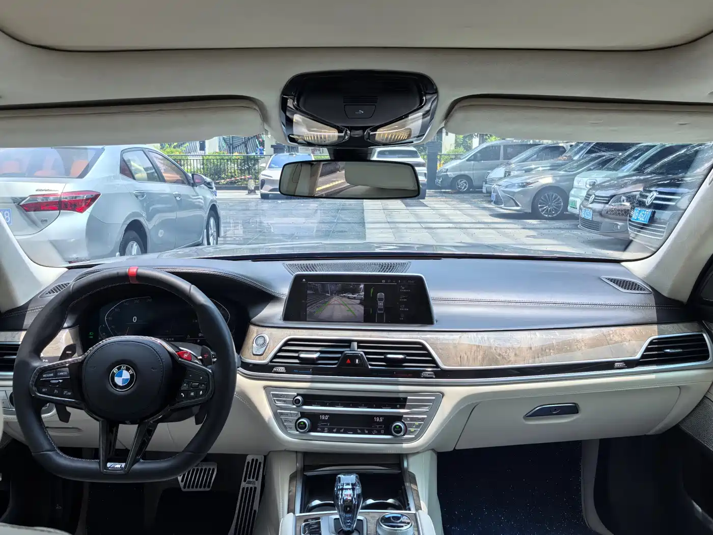 BMW 7 Series 2019 Facelift 740Li Exclusive M Sport Package фото 7