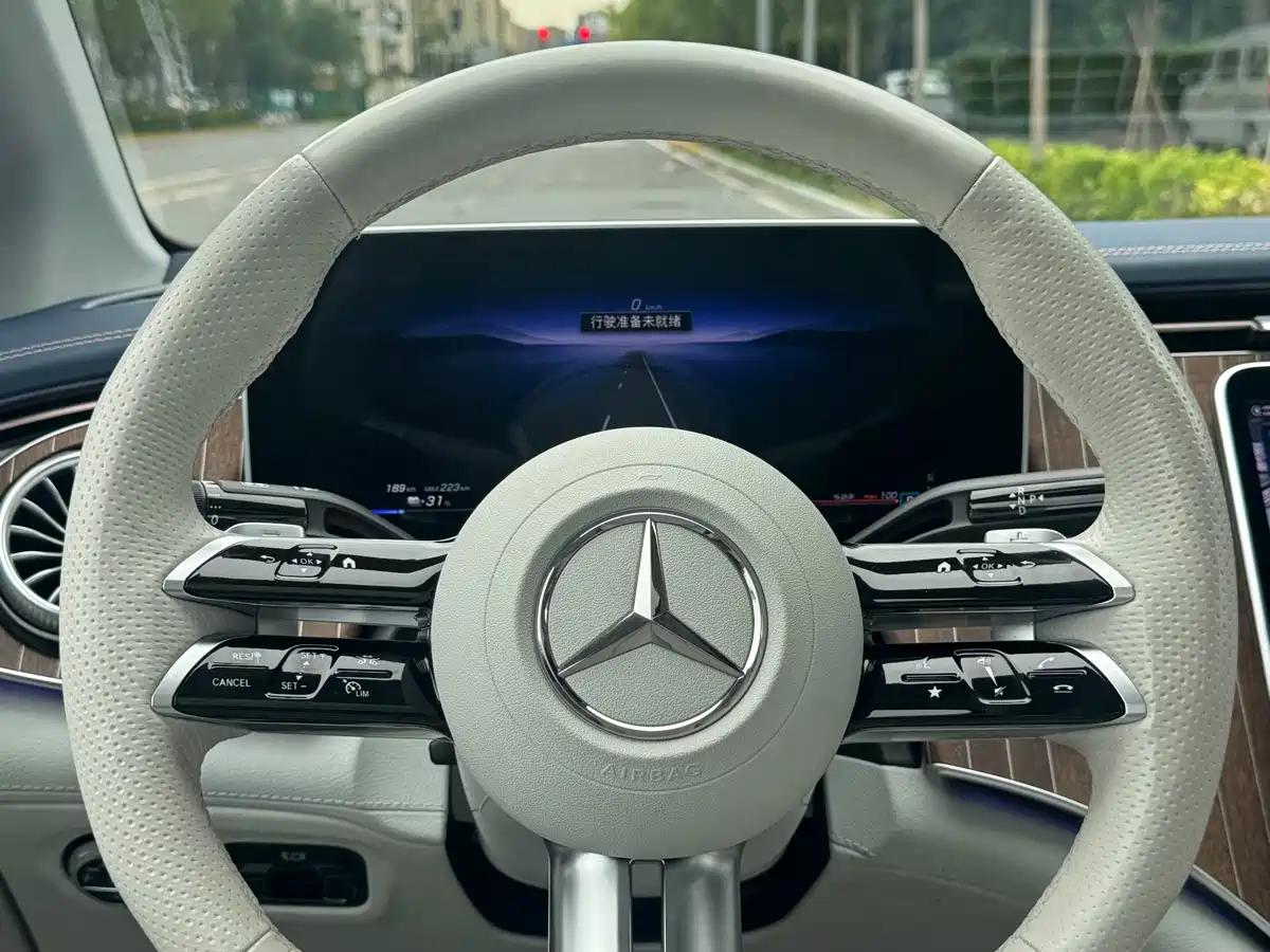 Фото 28 - Mercedes-Benz EQE