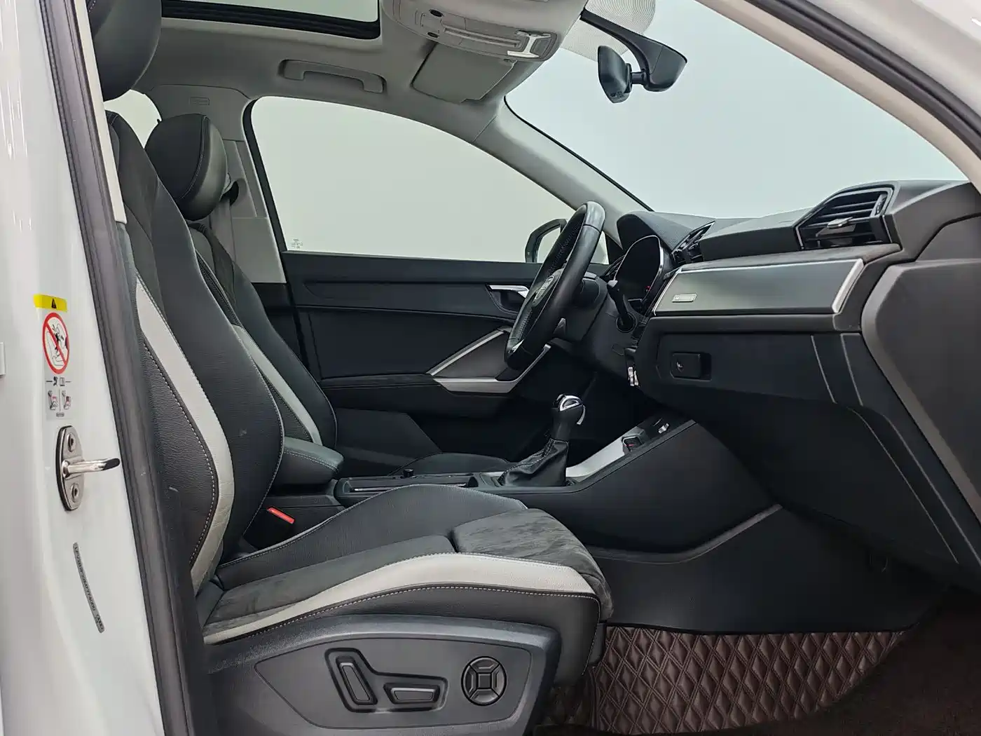 Audi Q3 2022 35 TFSI Fashion Dynamic фото 9
