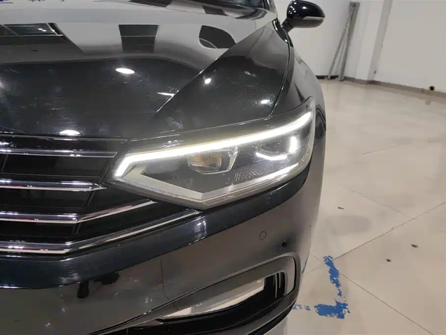 Volkswagen Magotan 2020 330TSI DSG Leading фото 5