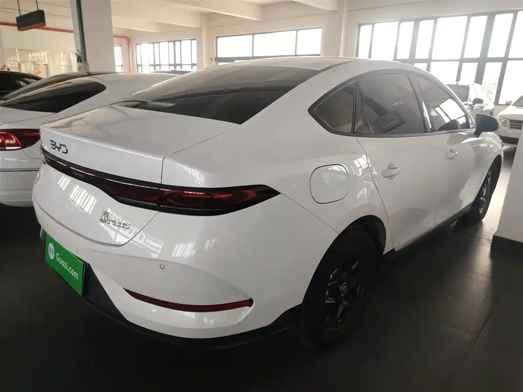 BYD Qin PLUS 2025 DM-i Smart Drive 55KM Leader фото 7