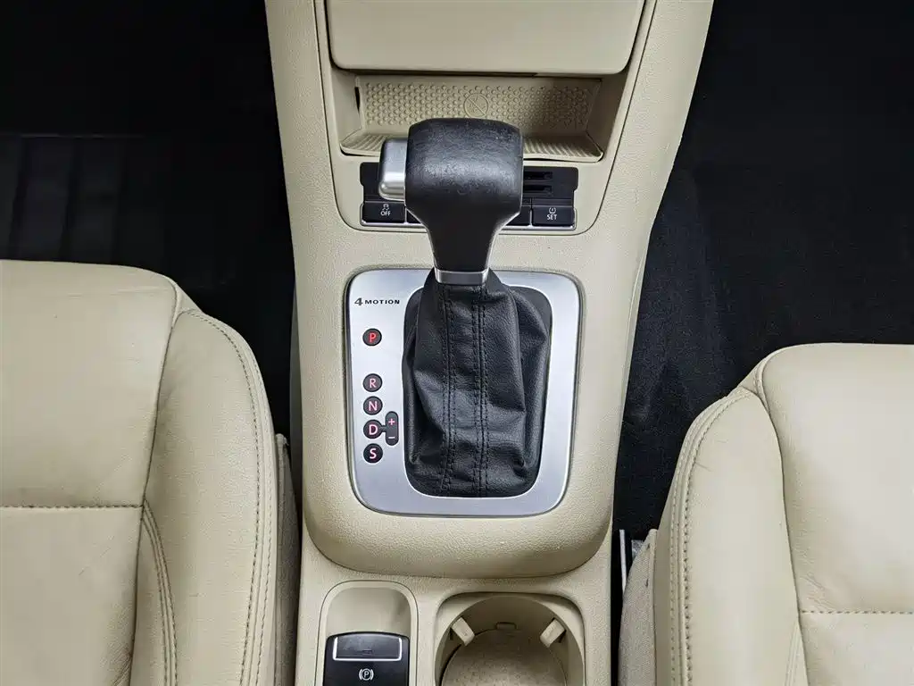 Volkswagen Tiguan 2010 2.0TSI Automatic 4WD Elite фото 13