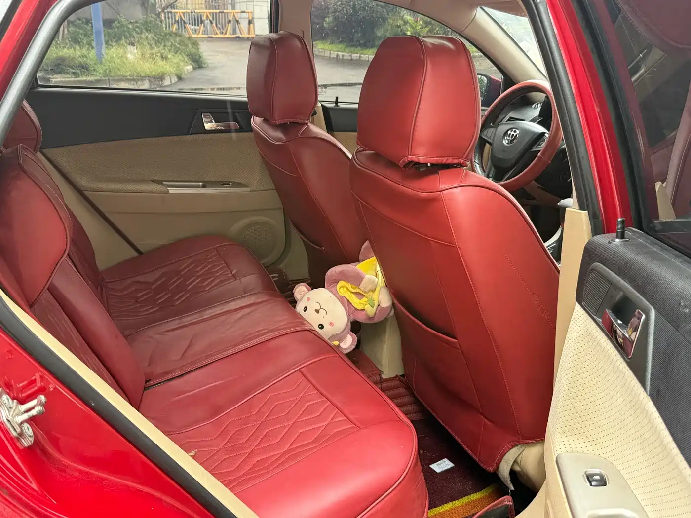 Zhonghua H330 2013 2013 1.5L Automatic Luxury
