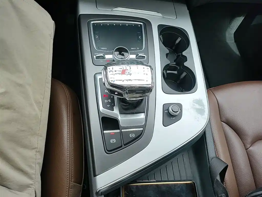 Audi Q7 2019 45 TFSI Comfort фото 14