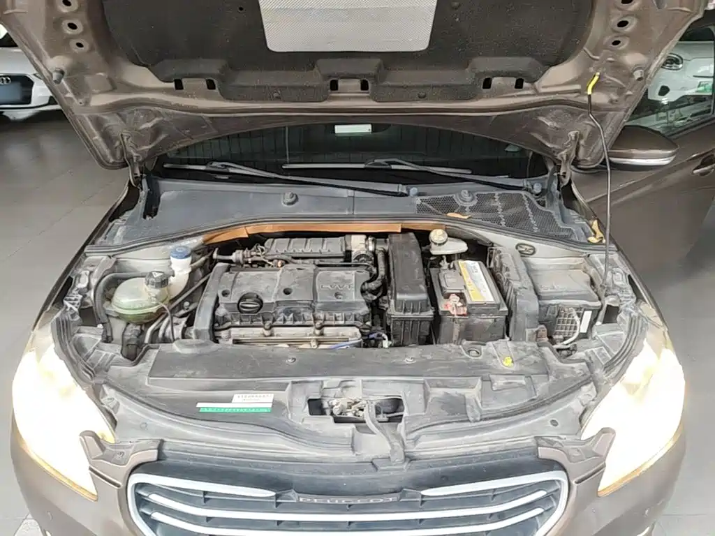 Peugeot 301 2014 2014 1.6L Manual Comfort Edition