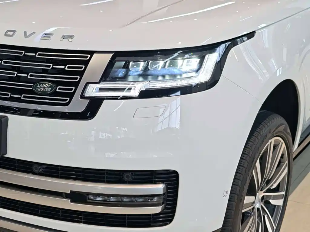 Land Rover Range Rover 2025 2025 3.0 L6 400PS Genesis Extended Wheelbase