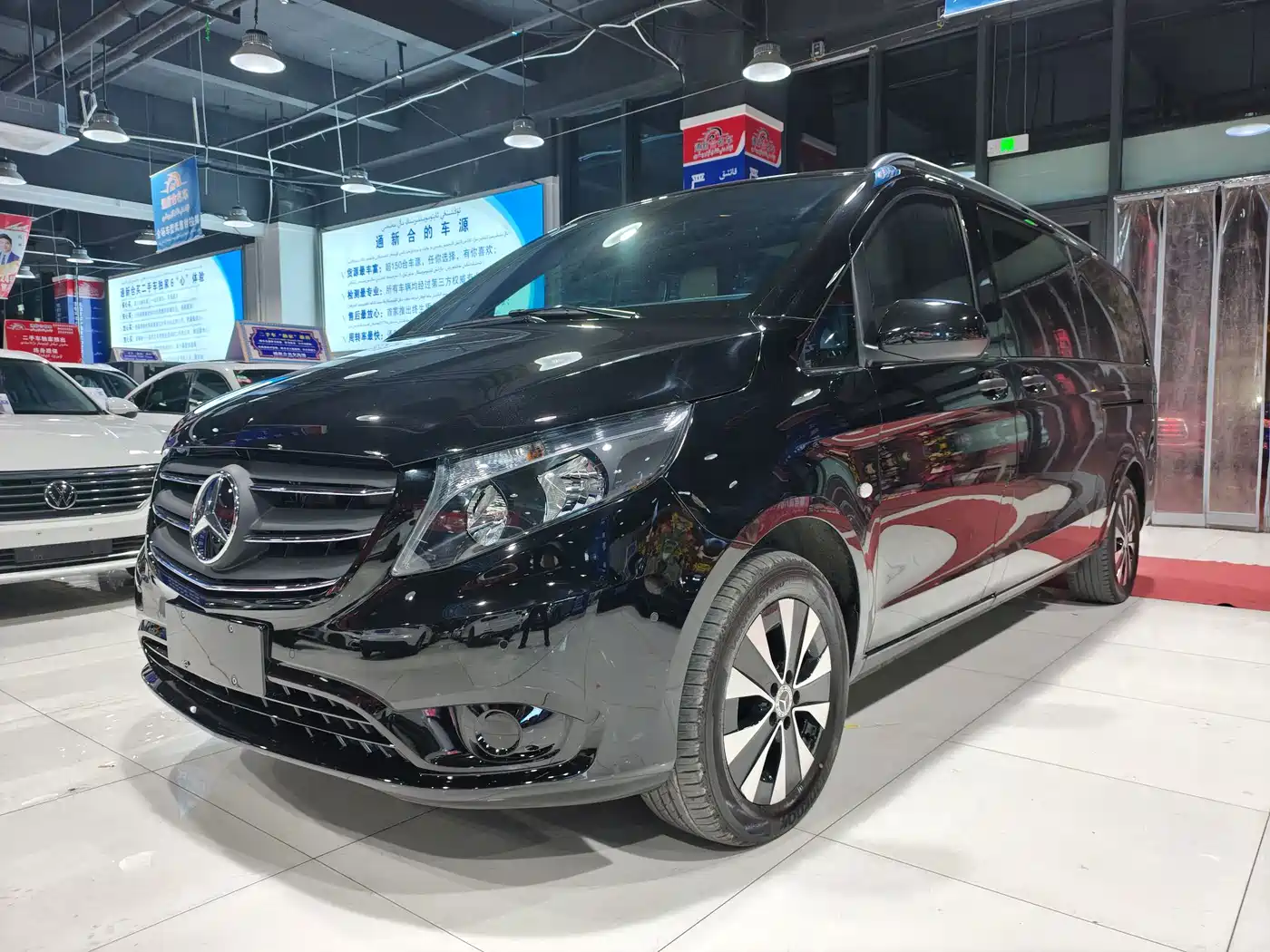Mercedes-Benz Vito 2021 2.0T Business Edition 7-seater
