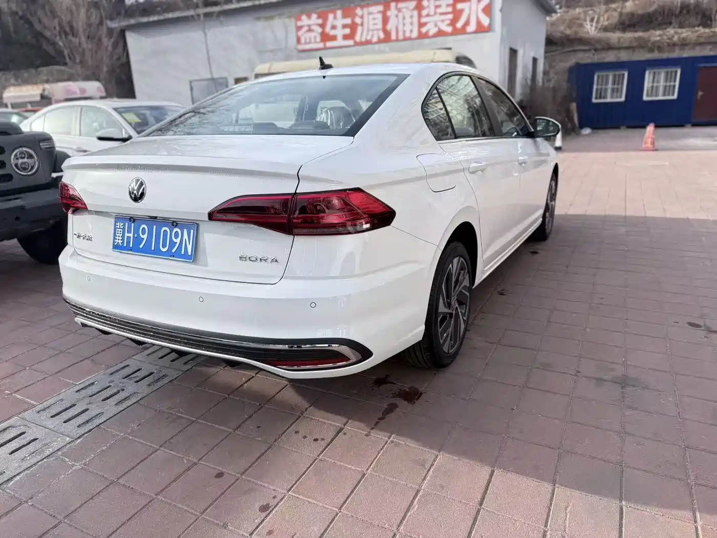 VOLKSWAGEN BORA