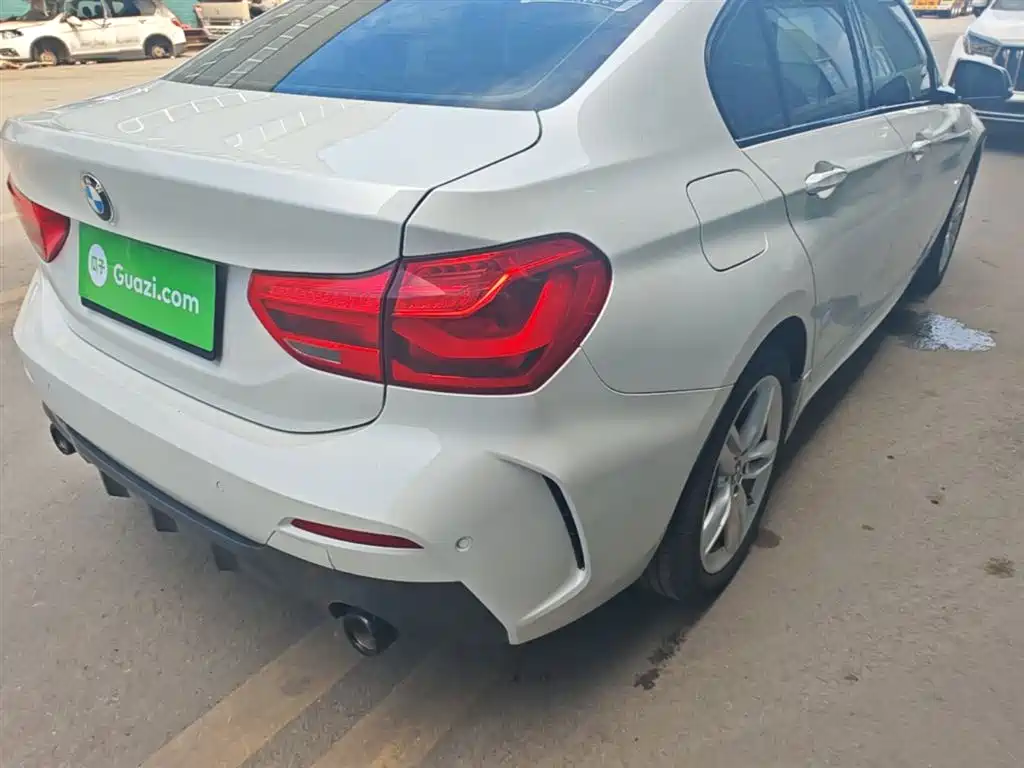 BMW 1-SERIES