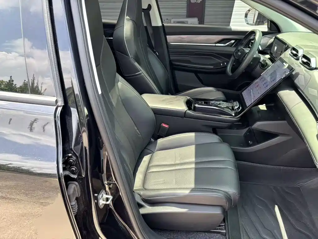 Dongfeng Aeolus Haohan 2023 2023 DH-i 1.5T Luxury Edition