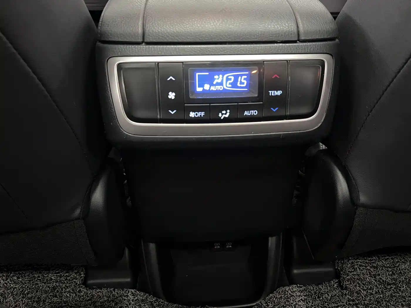 Toyota Highlander 2018 2.0T 4WD Premium 7-seater China VI фото 34