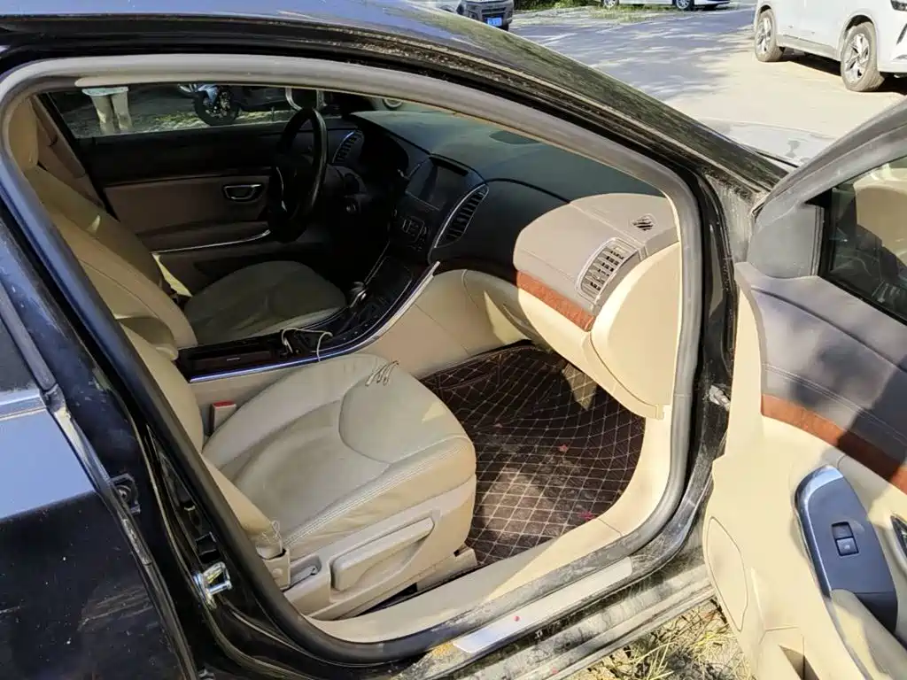 Roewe 950 2014 2012 2.0L Comfort Edition